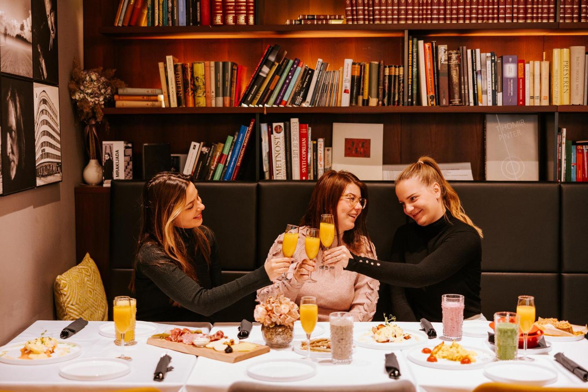 Hotel Mrak 4*
